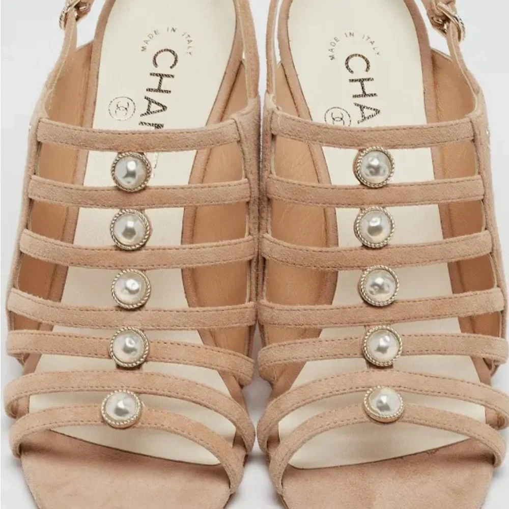 Authentic CHANEL Tan Suede Leather Sandal Heels 40-1/2 - Picture 3 of 7